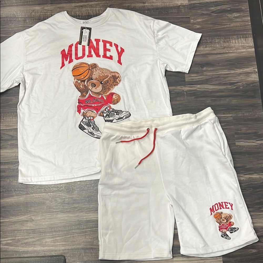 4XL Mens Retro White T-Shirt and Shorts Set with Bear Graphic new with tags